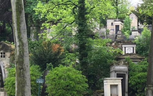 Père Lachaise is een bijzondere begraafplaats